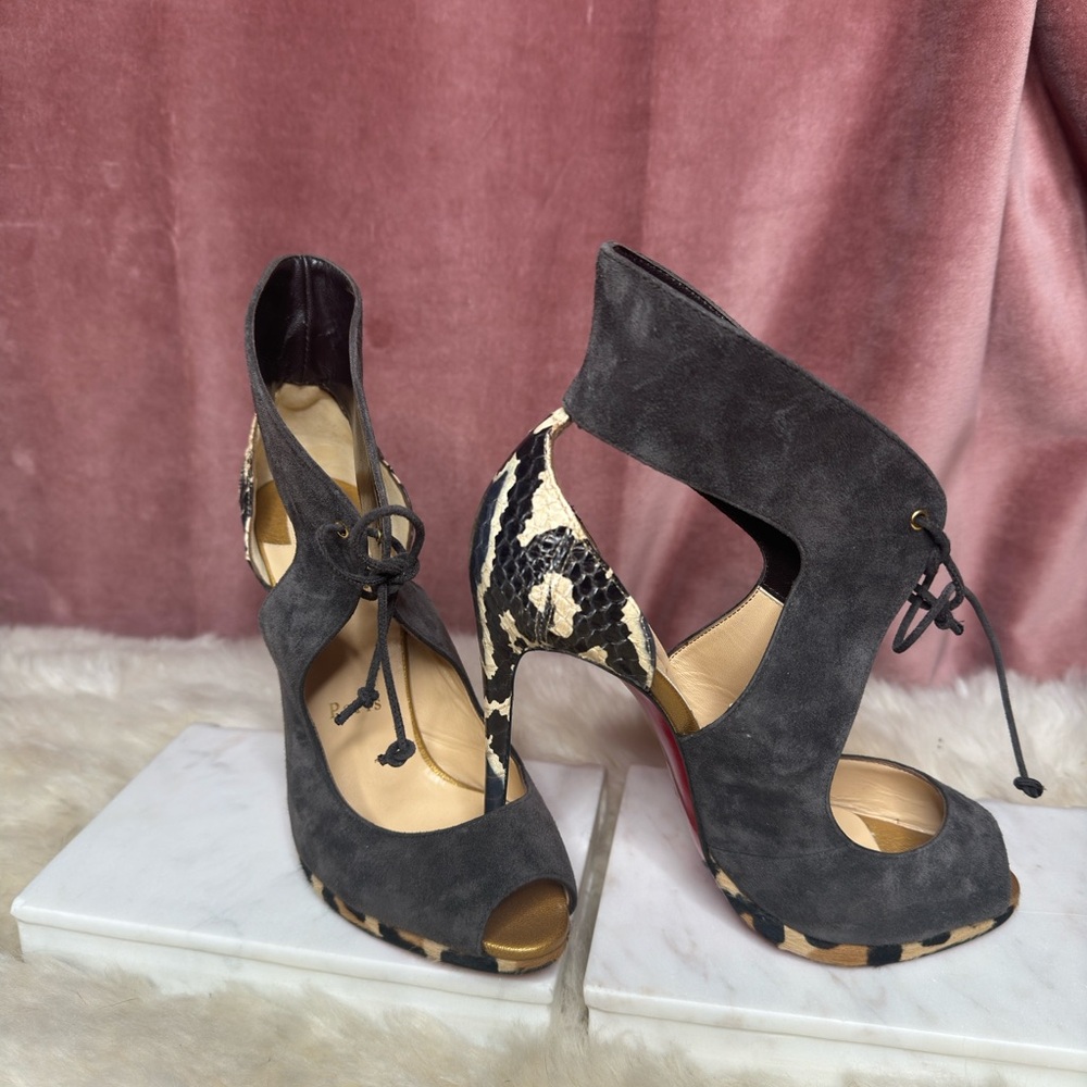 CHRISTIAN LOUBOUTIN NIB CAMPANIA TAUPE SUEDE PYTHON HEEL PUMPS 38 - Picture 10 of 12